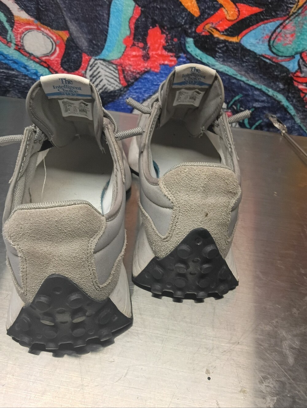 New Balance - Picture 3 of 4